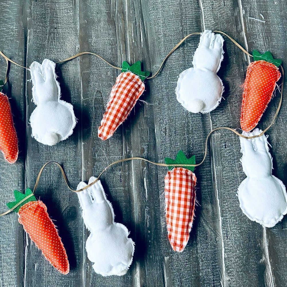 Spring Easter Bunny Cottontail Carrot Garland